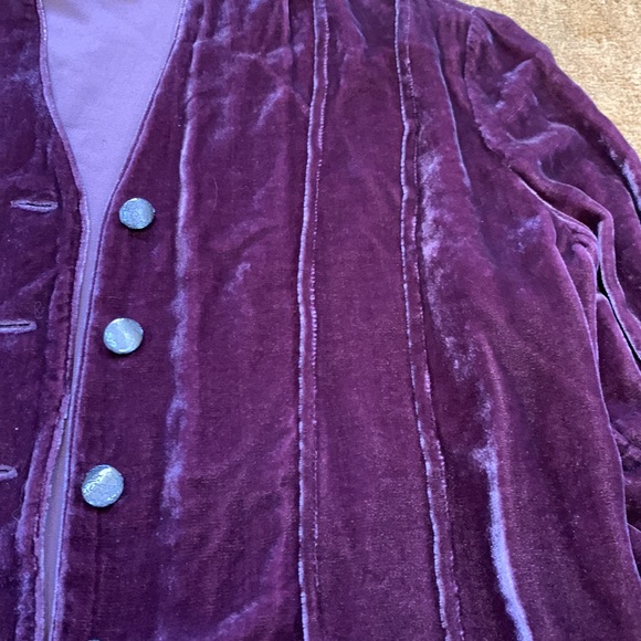 JJill purple velvet button down shirt medium - Picture 5 of 5